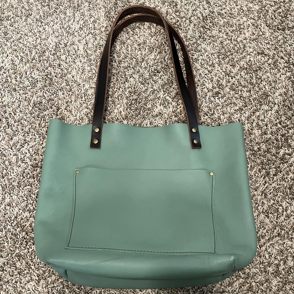 Portland Leather Classic Medium Tote